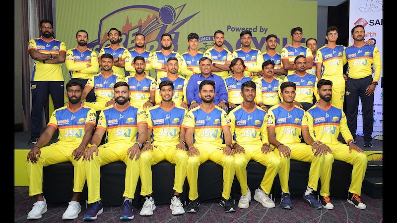 Strong Teams and Key Names