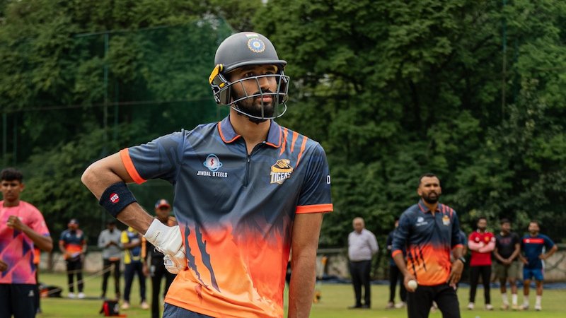 Strong Teams and Key Names